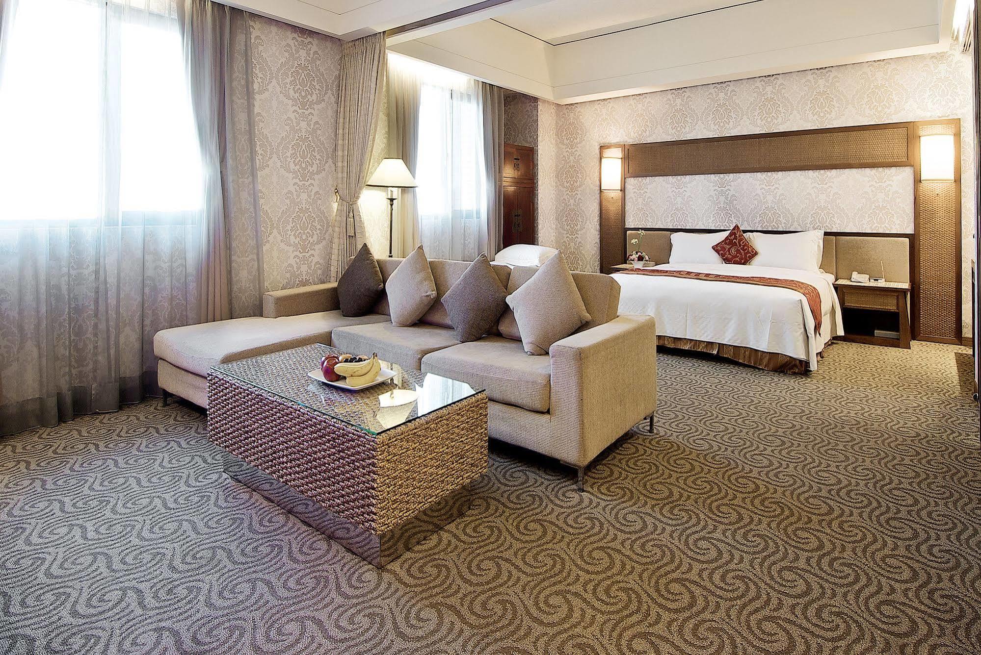 Jia Hsin Garden Hotel Tainan Buitenkant foto