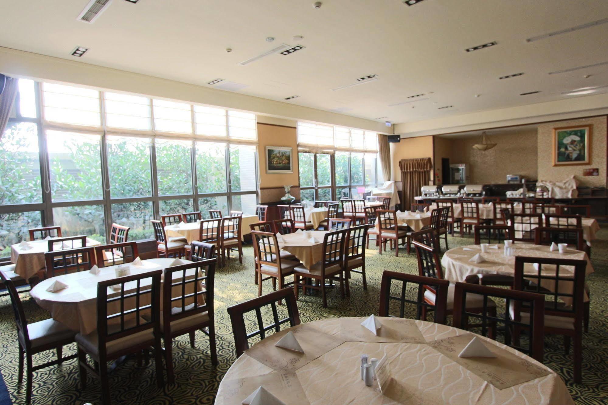 Jia Hsin Garden Hotel Tainan Buitenkant foto
